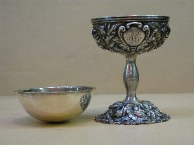 8 STIEFF REPOUSSE STERLING SHERBETS W/LINERS - 3
