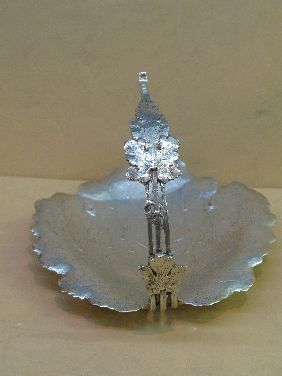 REDLICH STERLING FOOTED GRAPE STAND - 3