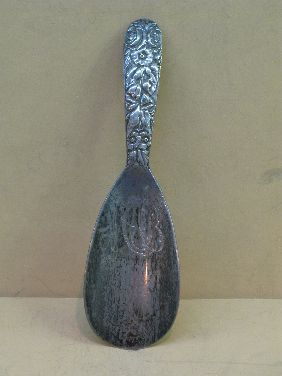 S KIRK & SON REPOUSSE STERLING SHOE HORN