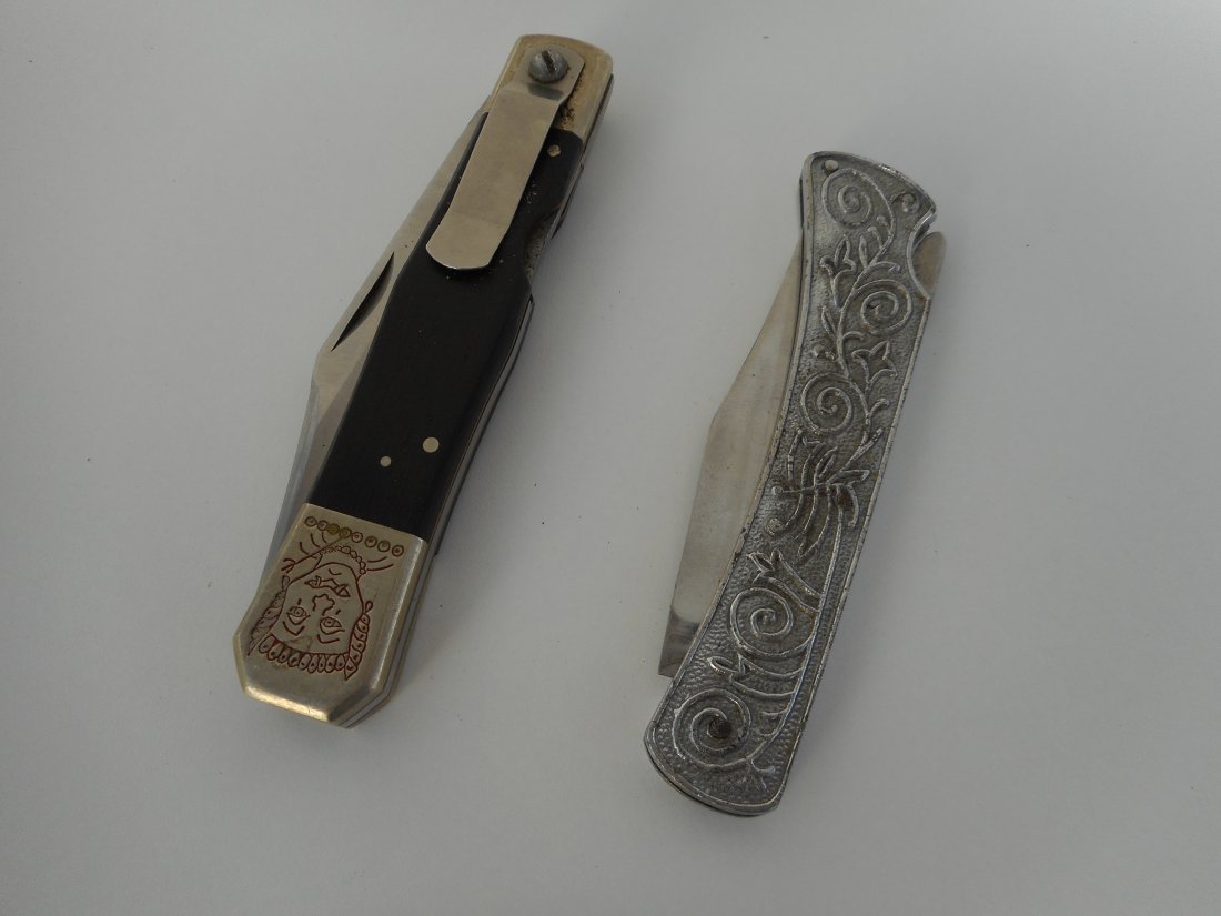 Two Folding Knives (1 of 3)