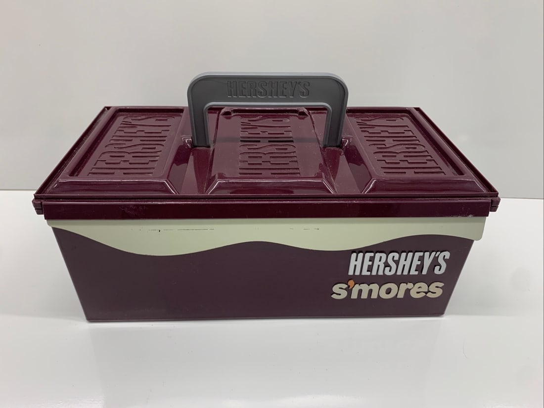 Adorable Hershey's S'mores plastic caddy, removable sorter tray, camping essential carry case (1 of 7)