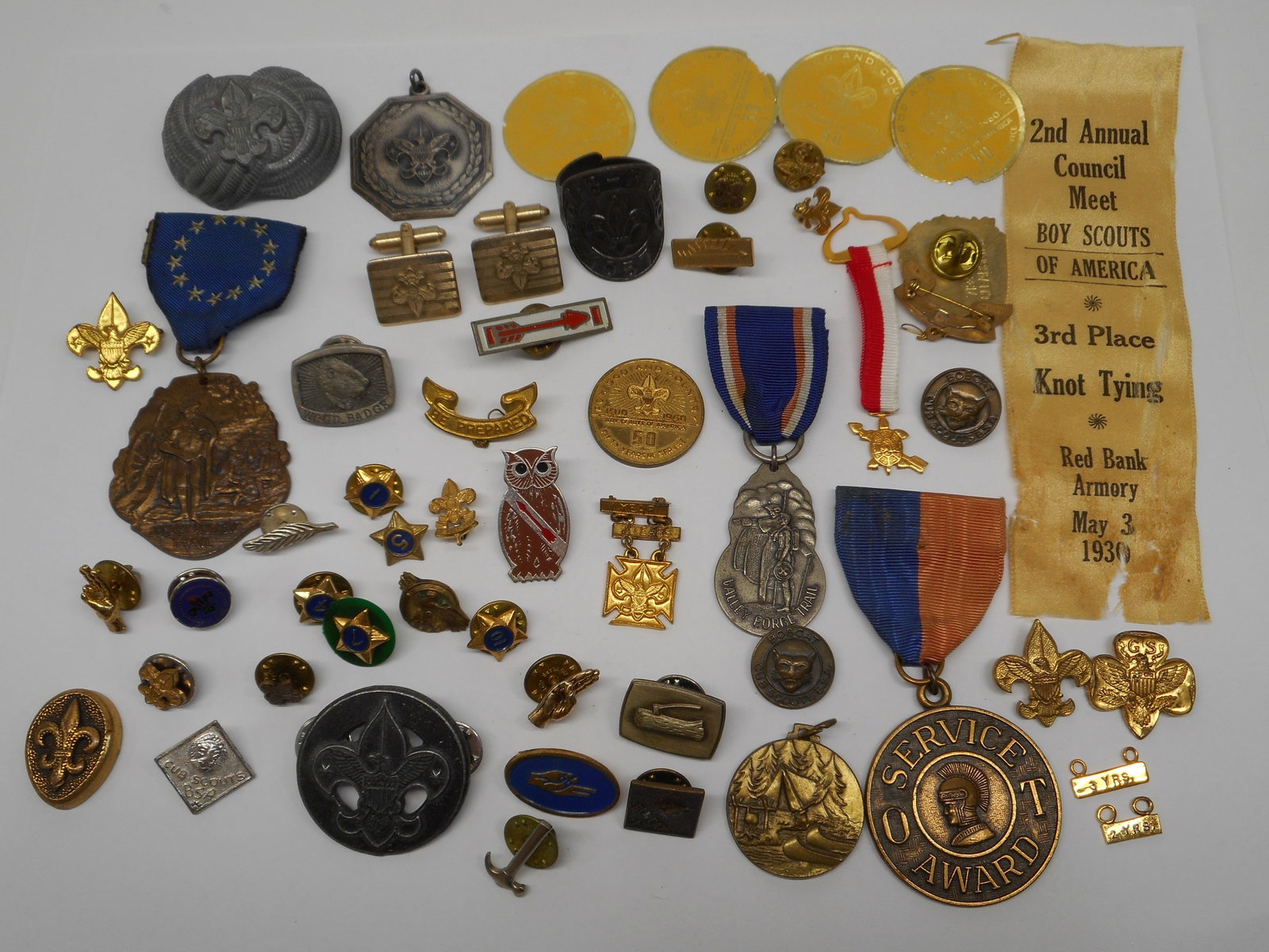 Boy Scouts of America Collection of Trail Ribbons, Badges, Service Pins and More, Some 100 Year old: Bidding on this item will be indication that the Bidder acknowledges that they have read and agreed to the Terms and Conditions posted to this Auction