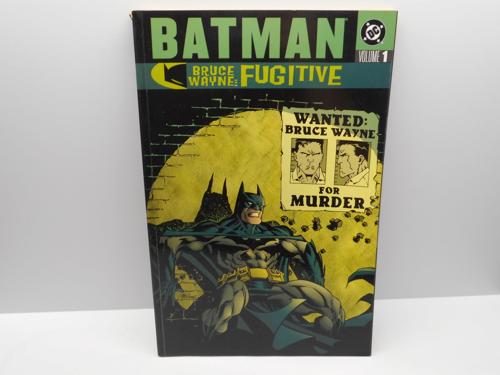 BATMAN/ Bruce Wayne: FUGITIVE, DC Comics, Graphic Novel, Volume 1 (1 of 4)