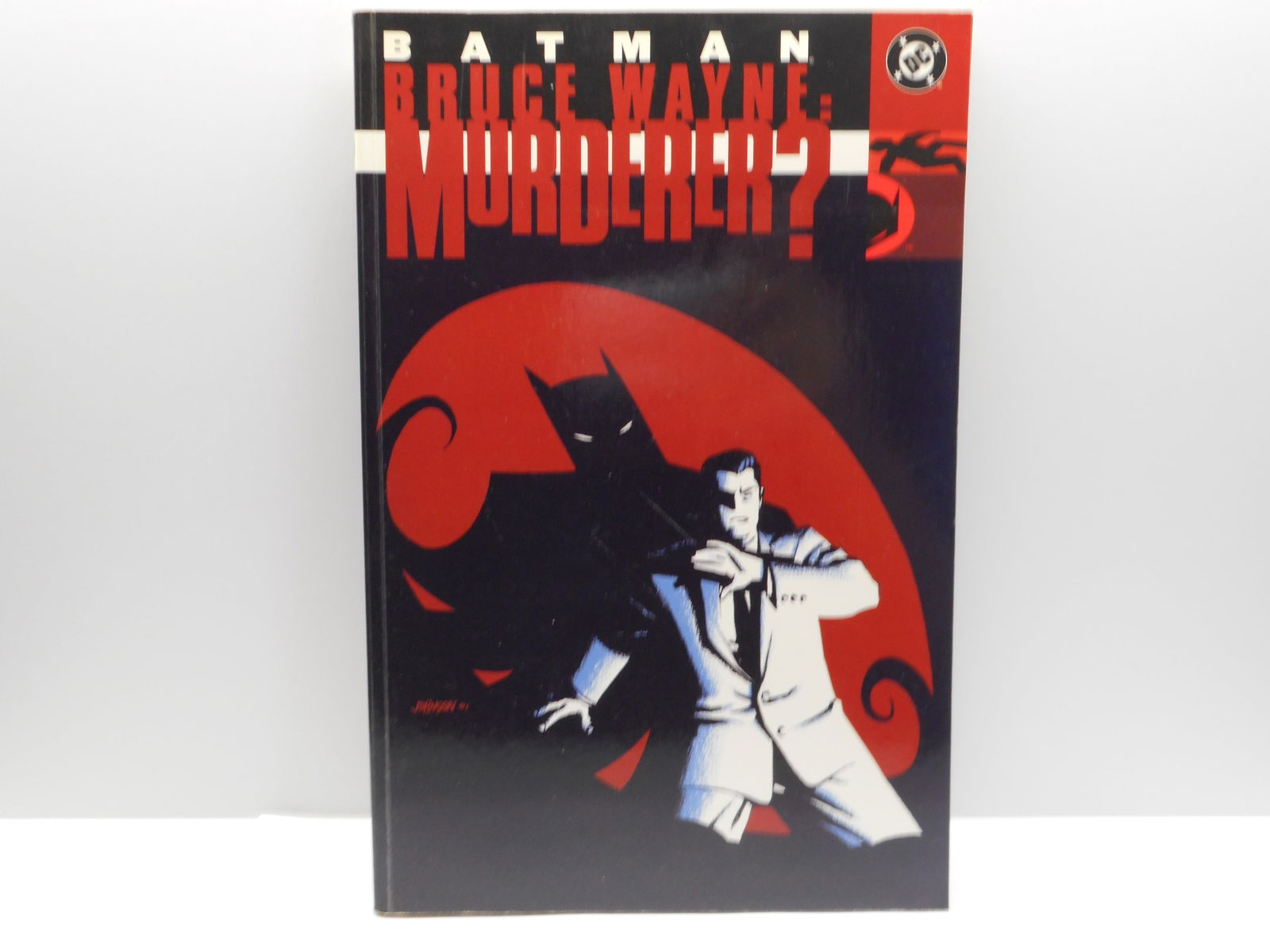 BATMAN / Bruce Wayne: Murderer? DC Comics, Book by Chuck Dixon and Scott McDaniel (1 of 5)