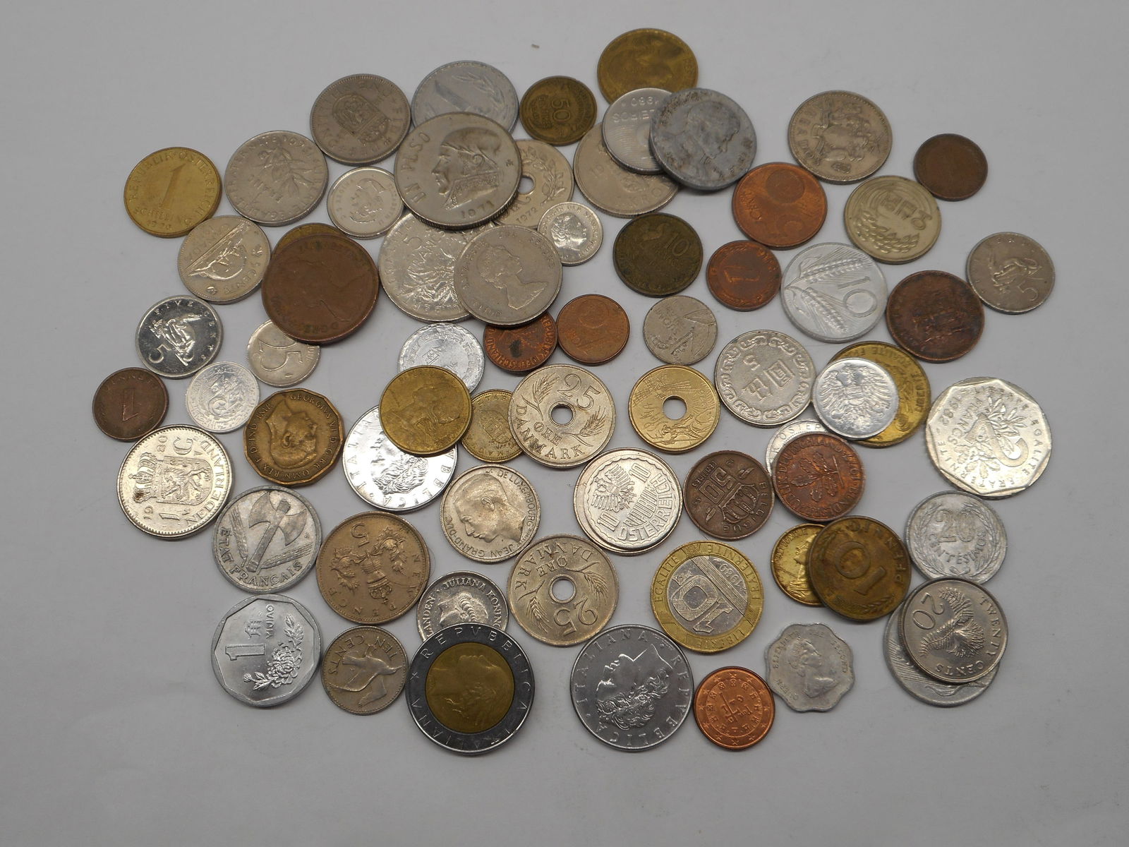 Lot of Mixed Foreign Coin Currency, For Collectible Purposes (1 of 5)