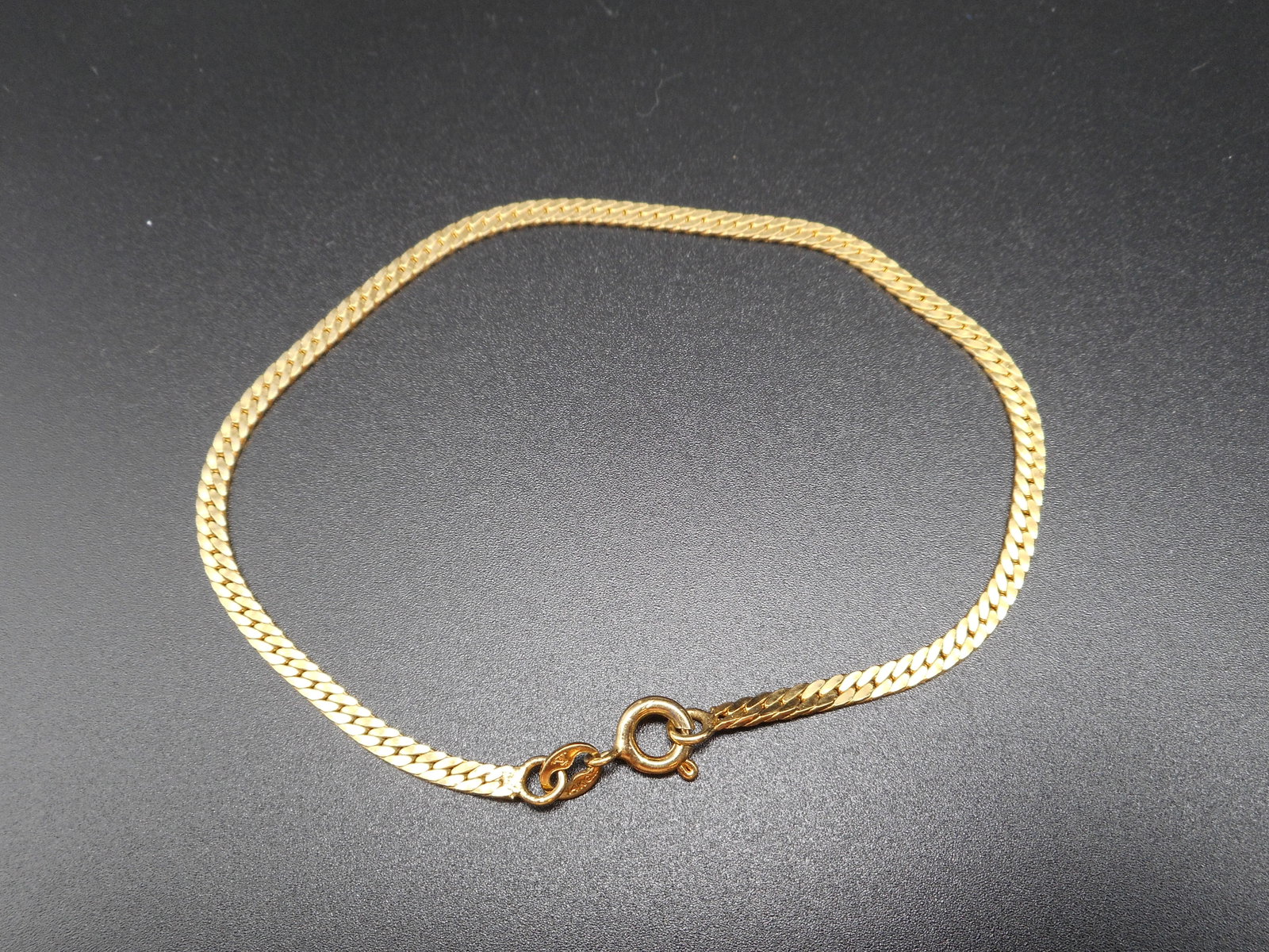 14KGF Classic Herringbone Link Bracelet, 14 Karat Gold Filled, 7 inches: Bidding on this item will be indication that the Bidder acknowledges that they have read and agreed to the Terms and Conditions posted to this Auction