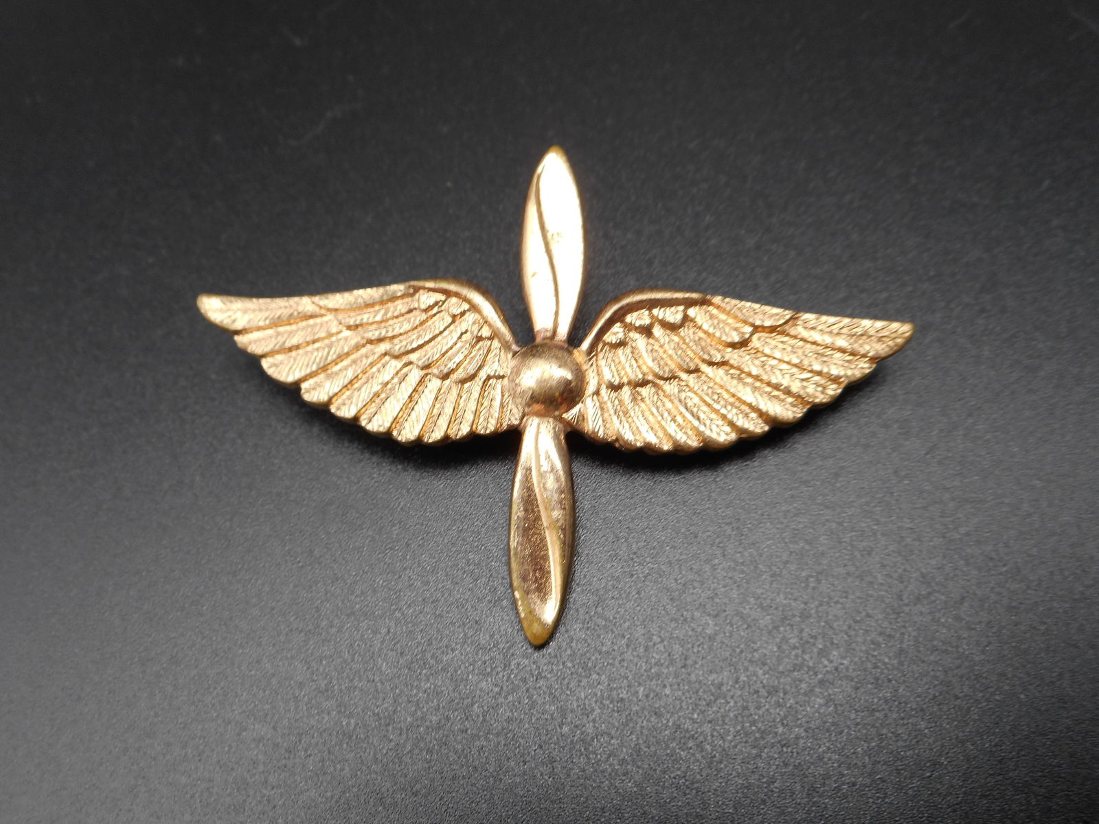 WWII Airman / Military Pilot Collar or Lapel Pin, Propeller and Wings Brooch, Metal, 1.5 inches (1 of 3)