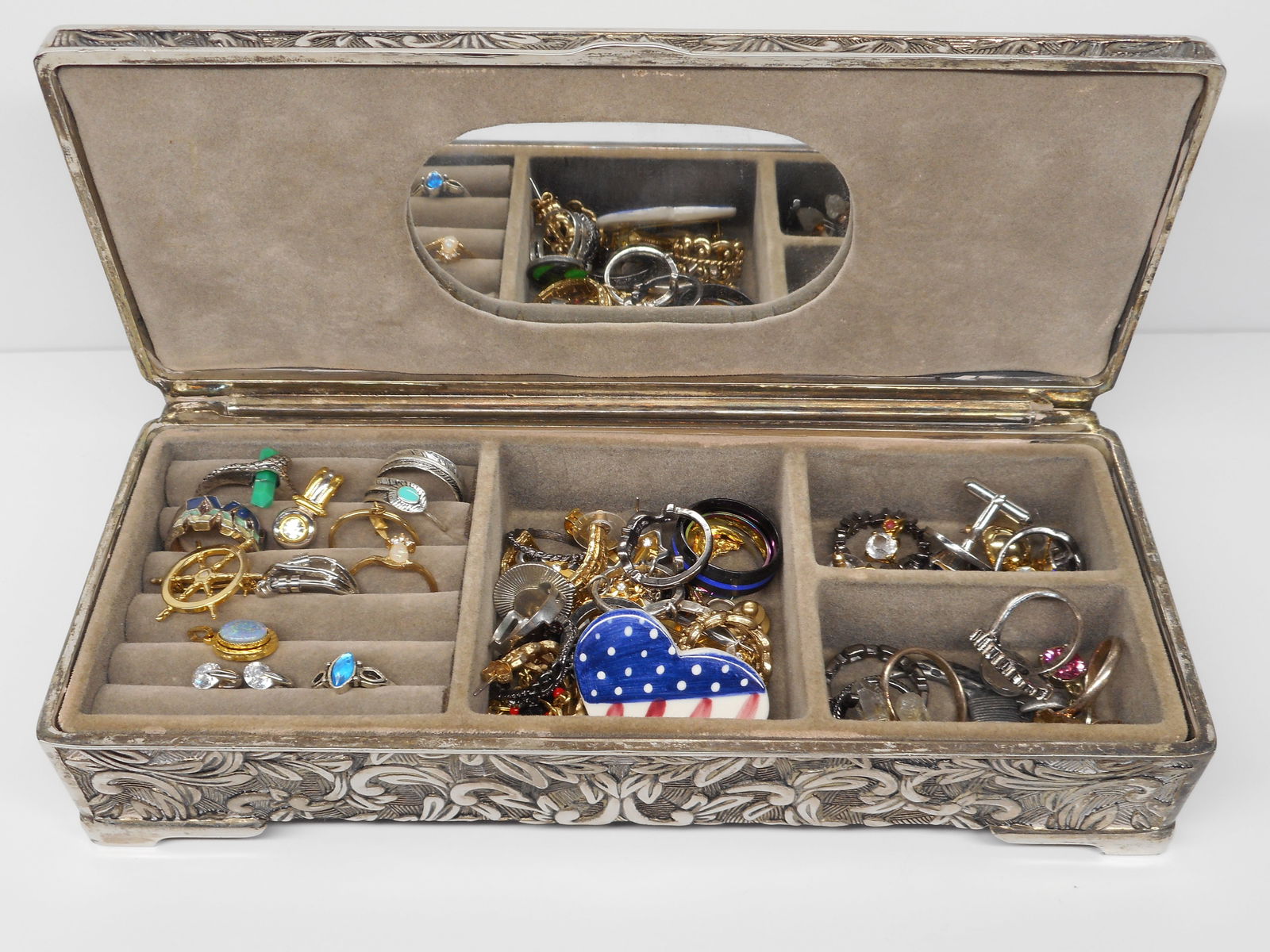 Beautiful Studio Silversmiths Sectional Jewelry Box with Mirror, Rings, Earrings and more, 9 inches: Bidding on this item will be indication that the Bidder acknowledges that they have read and agreed to the Terms and Conditions posted to this Auction