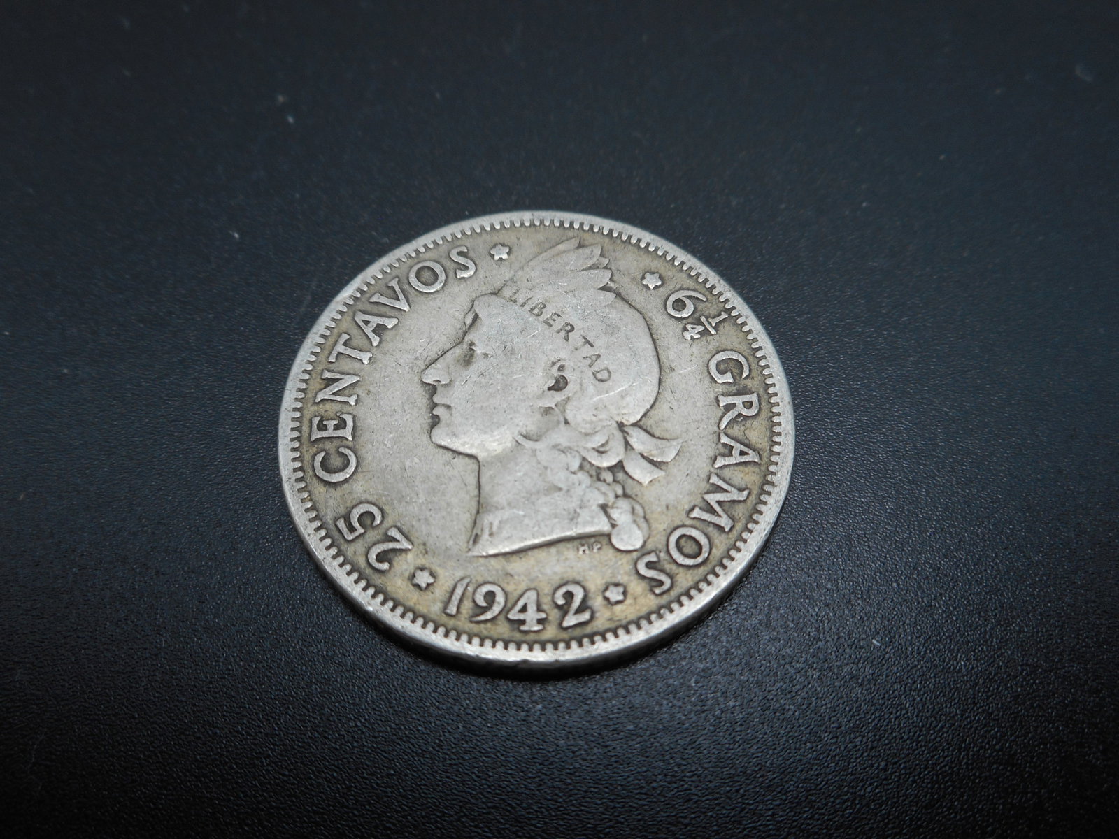 1942 Dominican Republic 25 Centavos .900 World Silver Coin, For Collectible Purposes: Bidding on this item will be indication that the Bidder acknowledges that they have read and agreed to the Terms and Conditions posted to this Auction
