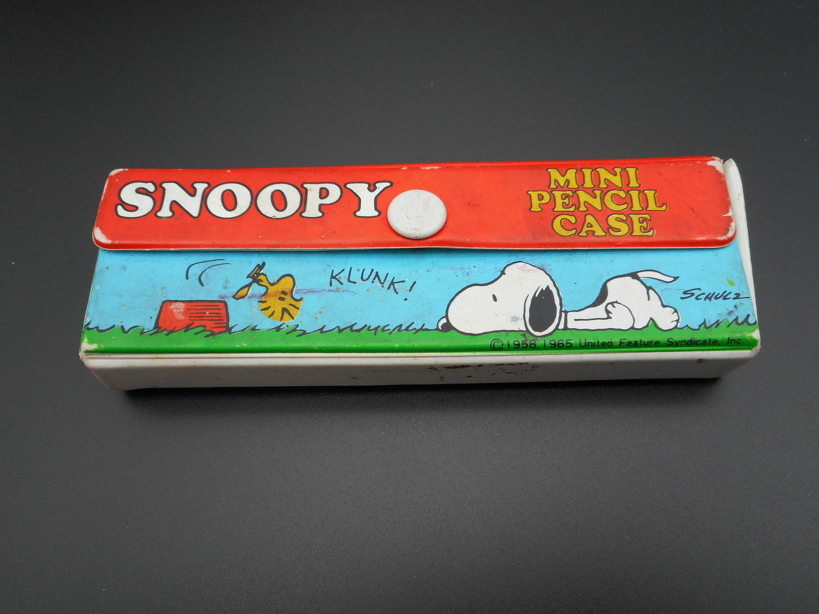 1965 SNOOPY Mini Pencil Case, Button Snap Flap, 5 inches long (1 of 4)