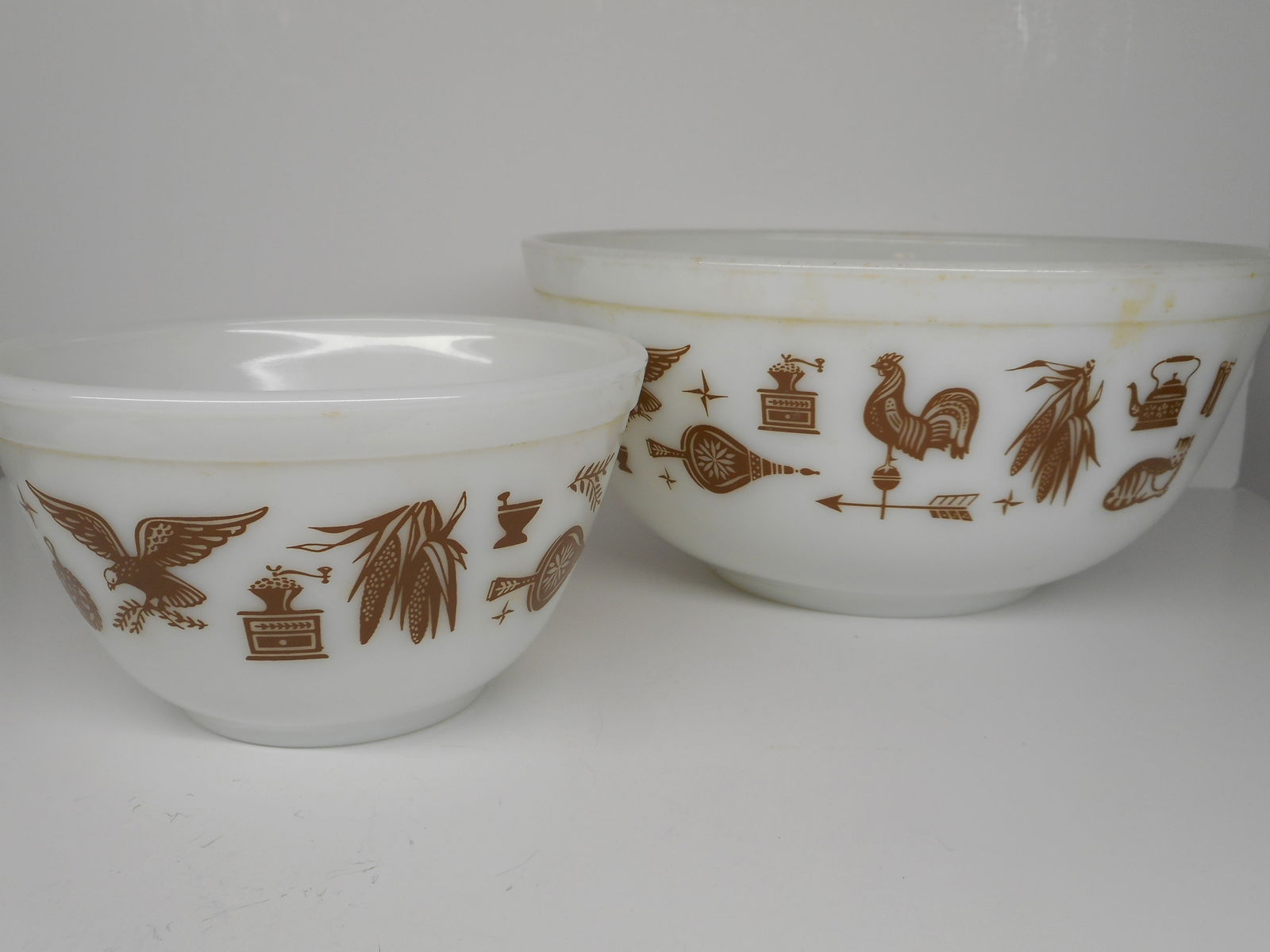 PYREX Early American Pattern, Bowls 2.5 Quart And 1.5 Pint, Beautiful condition (1 of 4)