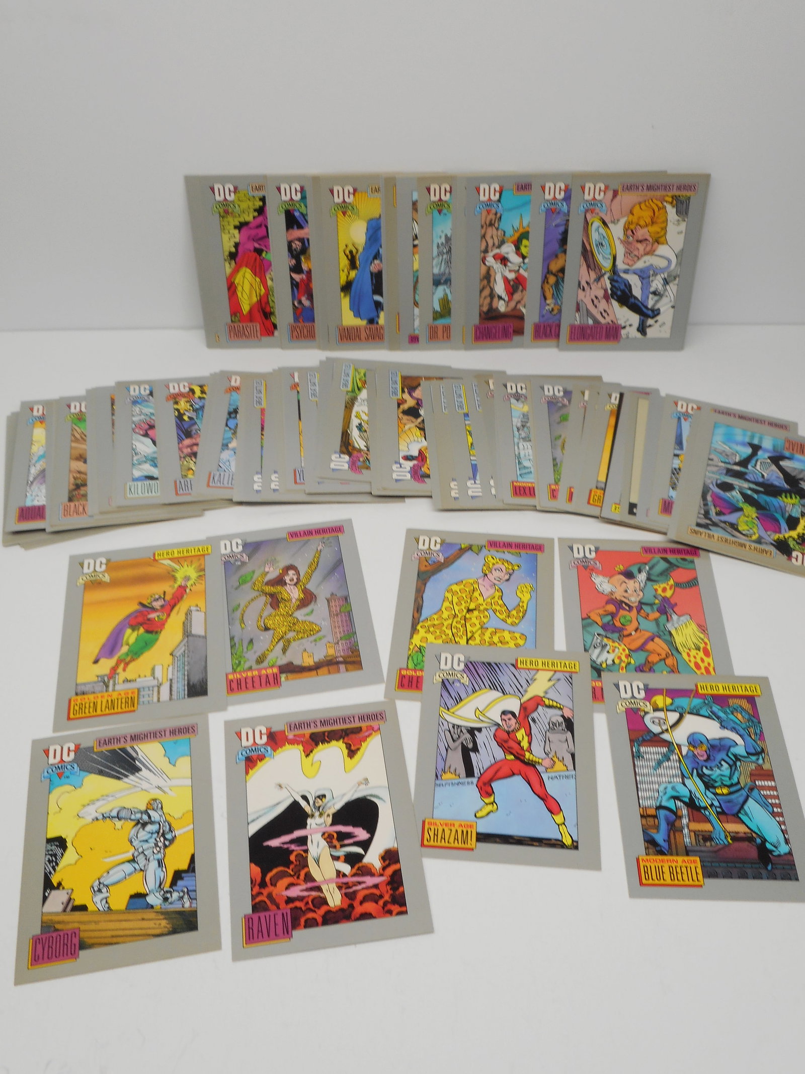 DC Comics Earth's Mightiest Heroes, Villain Heritage, Great Battles & More Trading Cards Collection (1 of 3)
