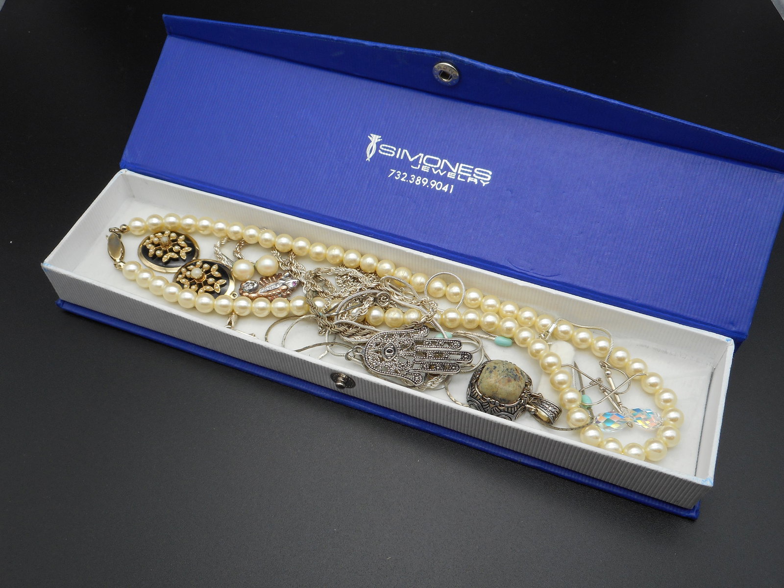 Hamsa Hand, Post Earrings and Other mixed items of Fashion Jewelry in Jewelers Snap Case (1 of 6)