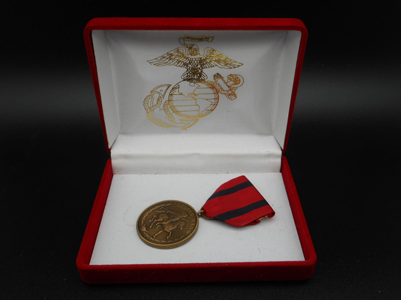 US Army Medal For Service in Indian Wars, Campaign Medal on Ribbon, With Original Spring Hinged Case: Bidding on this item will be indication that the Bidder acknowledges that they have read and agreed to the Terms and Conditions posted to this Auction