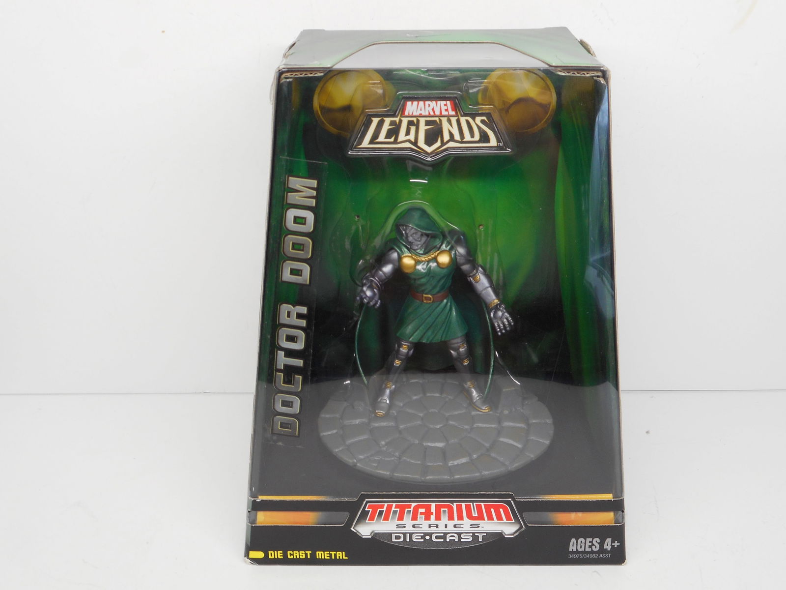 DOCTOR DOOM - Marvel Legends Titanium Series Die Cast Metal figure, New In Box (1 of 3)