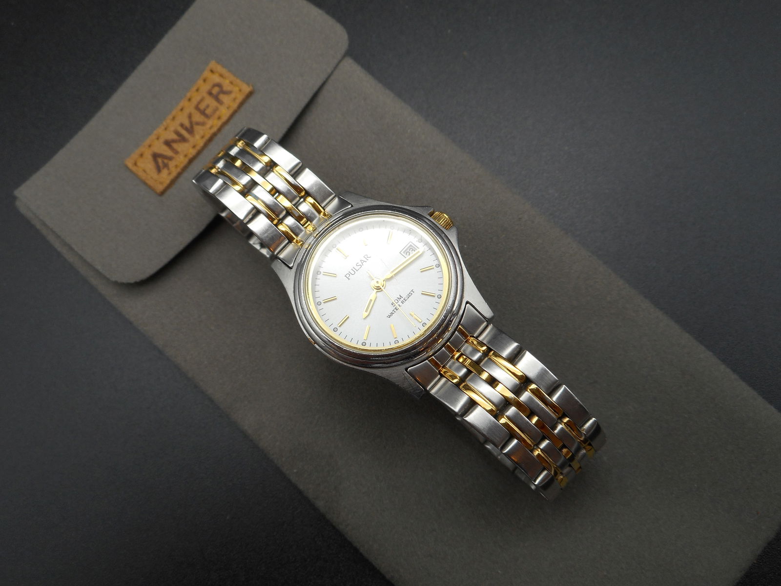 Womens PULSAR Two Toned Gold And Silver Vintage Watch With Date, Needs New Battery (1 of 5)