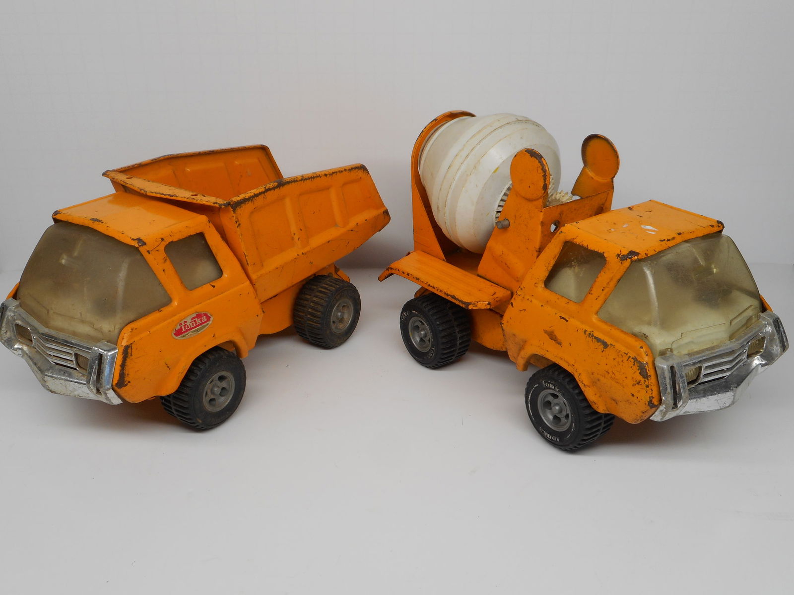 Vintage 1960s Pressed Steel Toy Trucks - Mini TONKA Cement Mixer Truck and Dump Truck (1 of 6)