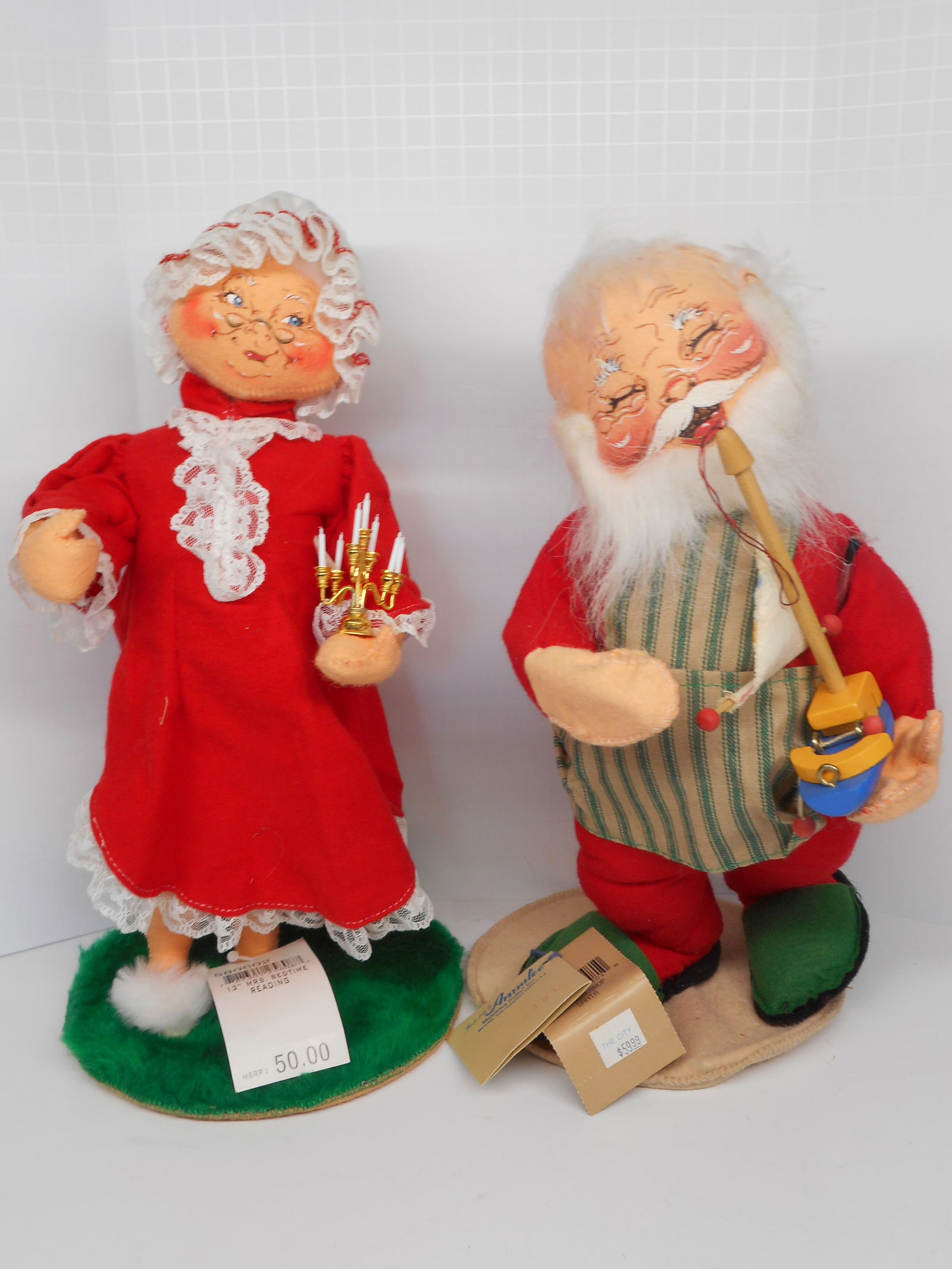 Annalee Christmas Dolls with Tags - Workshop Santa and Mrs. Clause Reading, Standing, 13 inches (1 of 4)