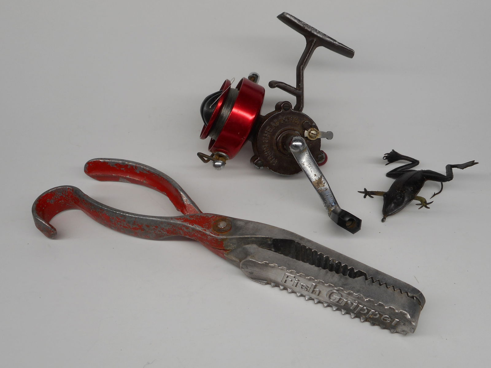 Fishing Tackle - Fish Gripper, Reel and Lure, Vintage (1 of 4)