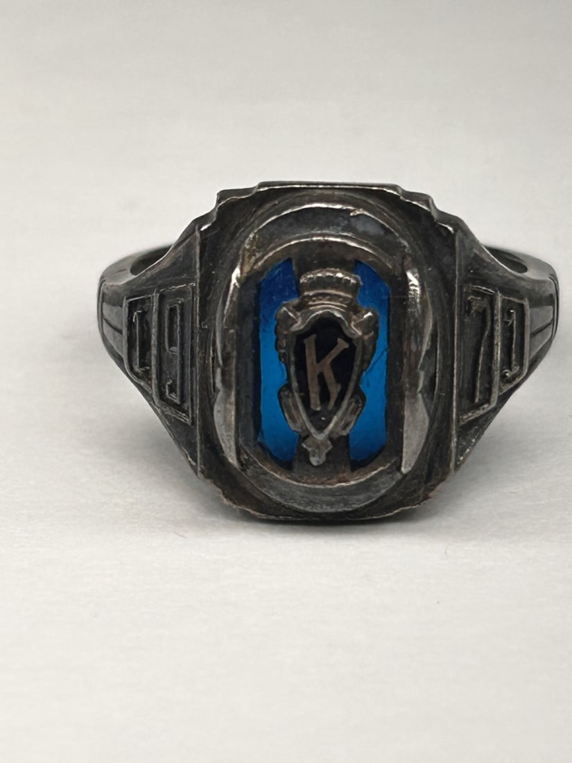 1971 Class Ring with Blue Stone, Monogram K, Marked LGN Sterling, Size 6.5 (1 of 5)