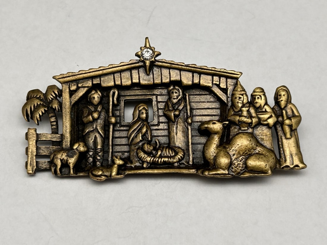 JJ Jonette Christmas Nativity Brooch Pin, Antiqued Gold Color, Metal Pin, Crystal Star, Signed (1 of 3)