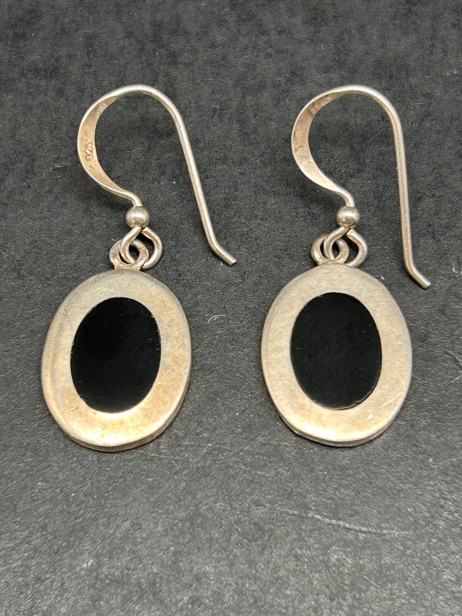 Onyx Inlay Center Oval Pendant Earrings, 5/8", Marked 925: Bidding on this item will be indication that the Bidder acknowledges that they have read and agreed to the Terms and Conditions posted to this Auction