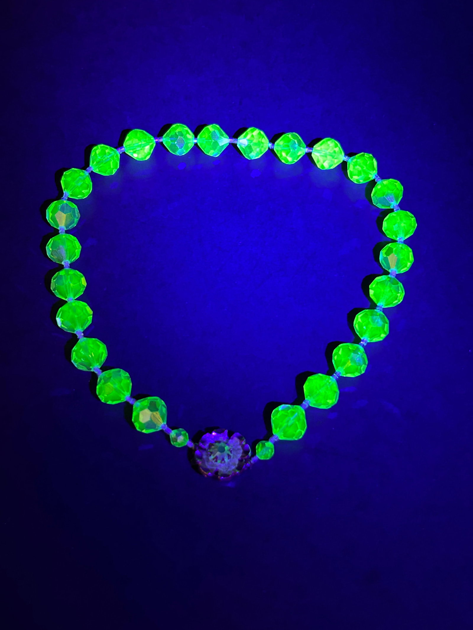 Faceted Large Green Uranium Glass Bead Collar Necklace, Floral Squeeze Clasp with AB Rhinestone, 16" (1 of 6)