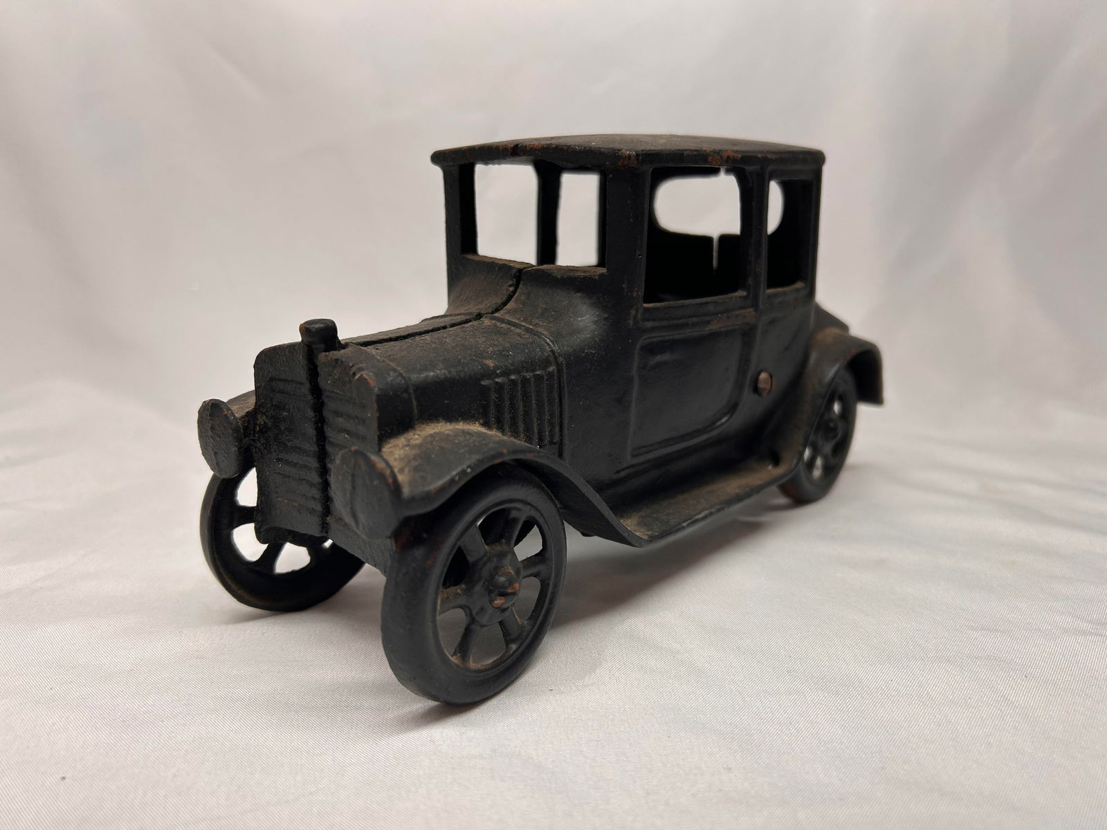 Black Cast Iron Toy Car, Unbranded, Similar to Model T Coupe, Axles Lightly Bent, Wheels Move, 8" (1 of 5)