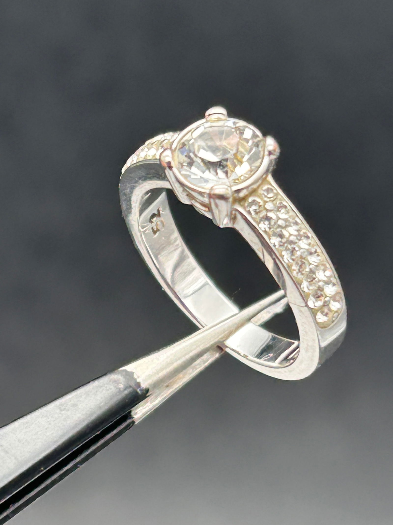 Designer Swarovski Silver Toned Round Cut Crystal Statement Ring, Engagement Style, Size 5.75 (1 of 5)