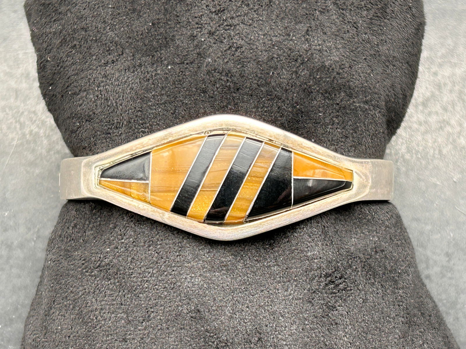 Onyx & Tigers Eye Polished Mosaic Hinged Bangle Bracelet, Sterling, MEXICO, Makers Mark, 2.5" (1 of 6)