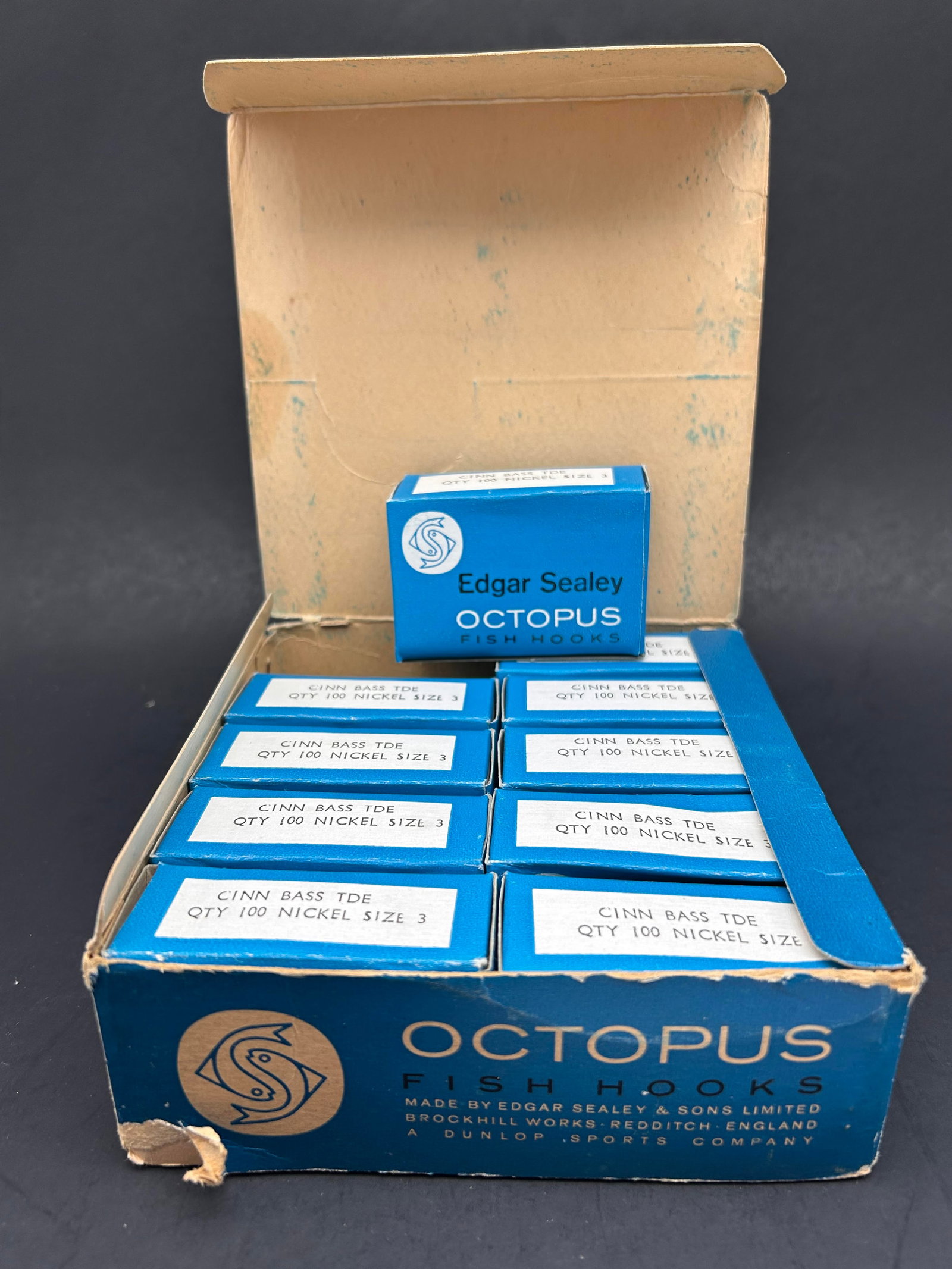 1,000 Vintage Edgar Sealey OCTOPUS Fish Hooks, Size 3, Nickel, CINN BASS TDE, 10 boxes of 100: Bidding on this item will be indication that the Bidder acknowledges that they have read and agreed to the Terms and Conditions posted to this Auction