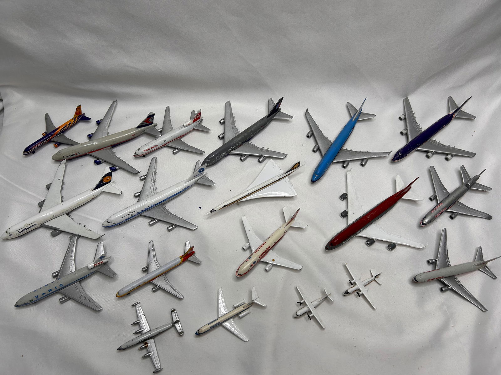 Collection of Schabak model airplanes, mostly Boeing 747s, Average 4": Bidding on this item will be indication that the Bidder acknowledges that they have read and agreed to the Terms and Conditions posted to this Auction