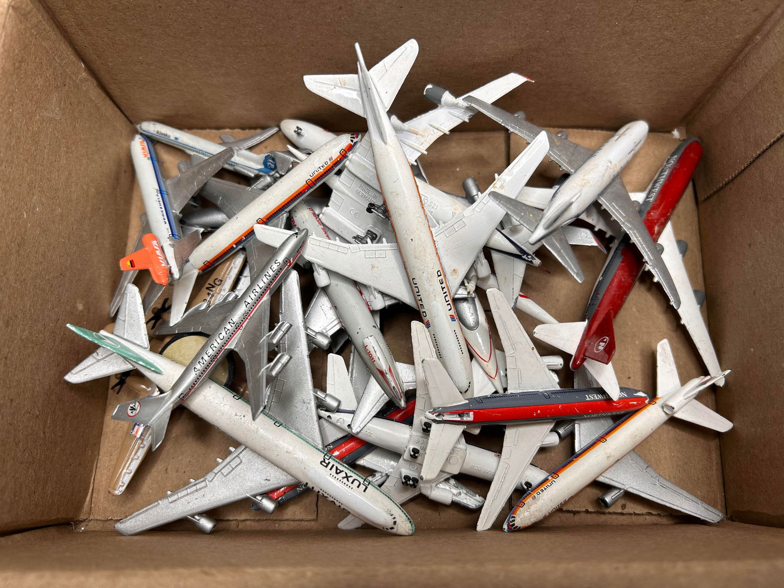 Collection of Schabak model airplanes, mostly Boeing 747s, Average 4": Bidding on this item will be indication that the Bidder acknowledges that they have read and agreed to the Terms and Conditions posted to this Auction