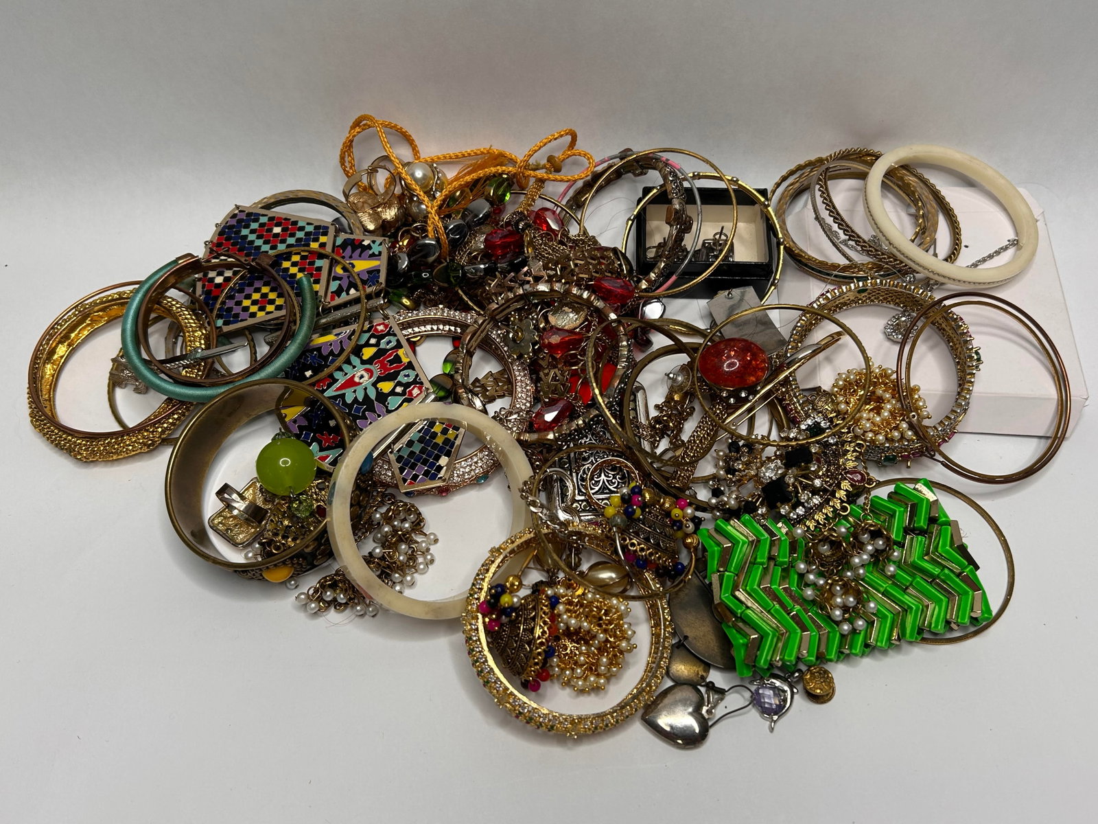 Bracelets and Other Fashion Jewelry Pieces, Most Wearable , Beads, Enamel, Rhinestones: Bidding on this item will be indication that the Bidder acknowledges that they have read and agreed to the Terms and Conditions posted to this Auction