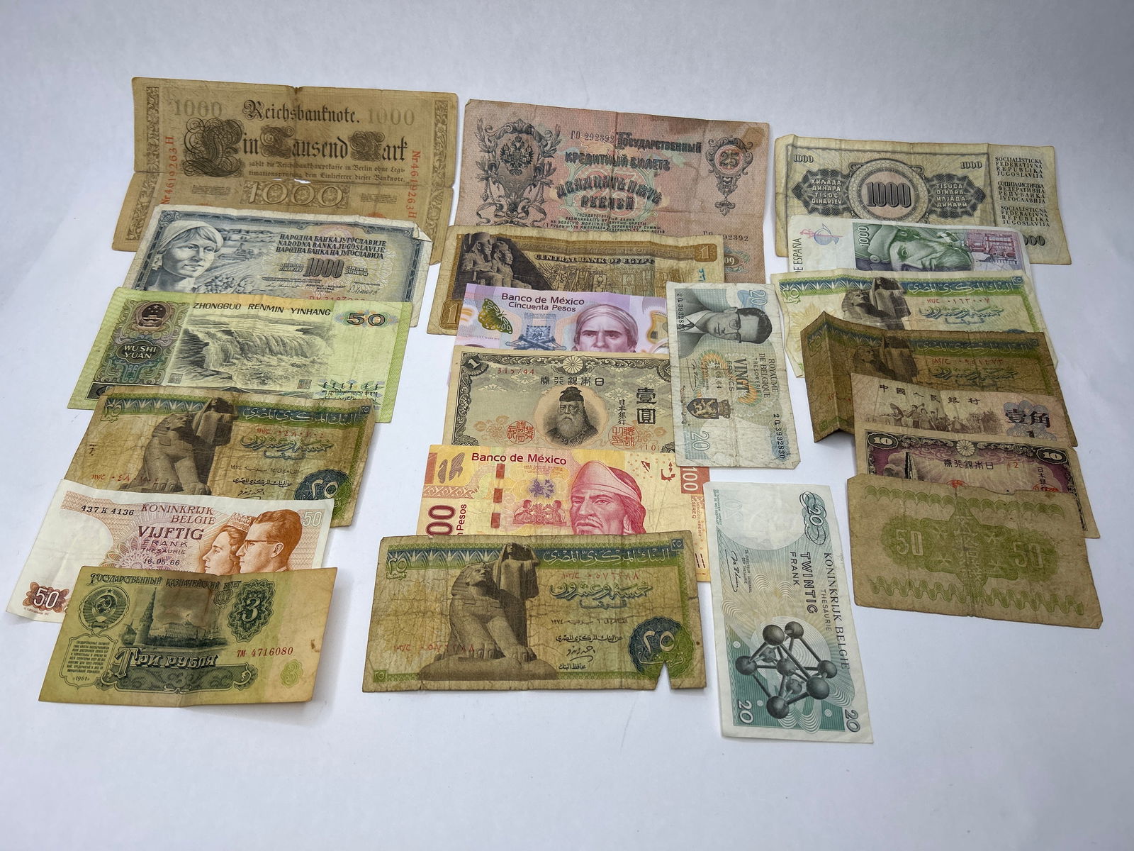 Lot of  Assorted Genuine Foreign Bills, Paper Currency Notes, For Collectible Purposes (1 of 4)