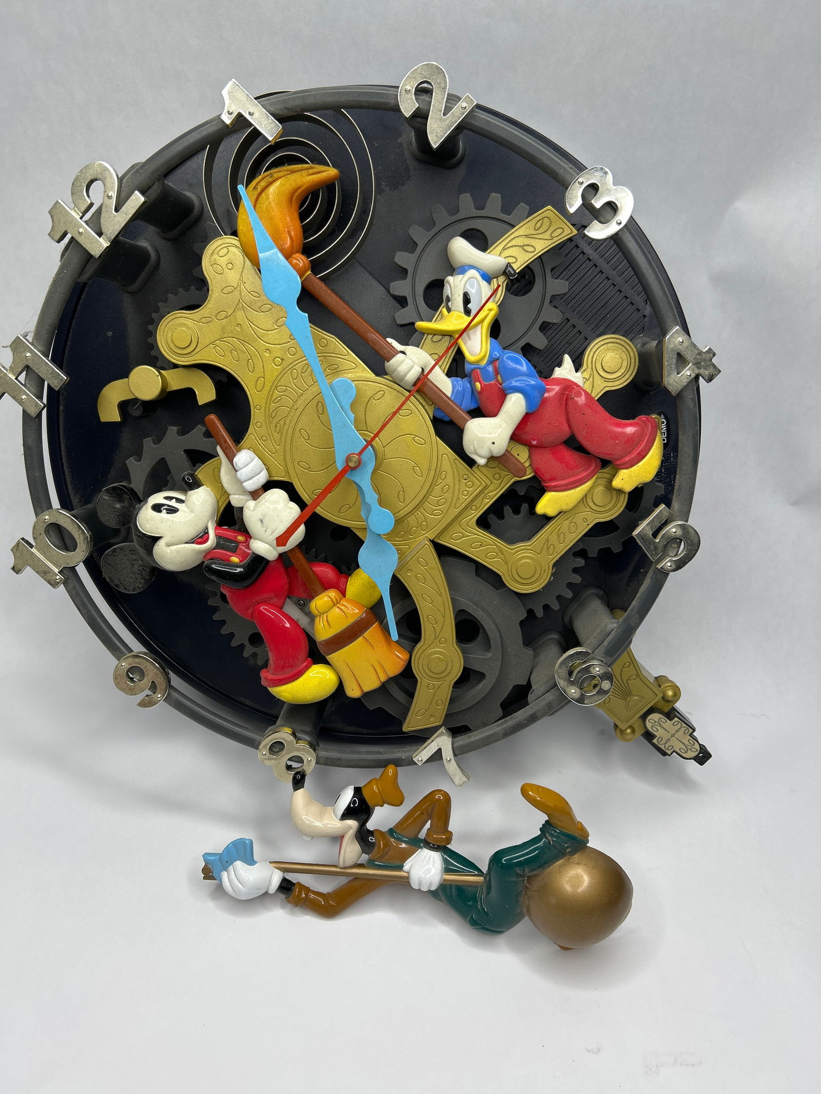 Disney Mickey Mouse & Donald Duck Working Animated Talking Wall clock, Goofy Pendulum, KNG America (1 of 6)