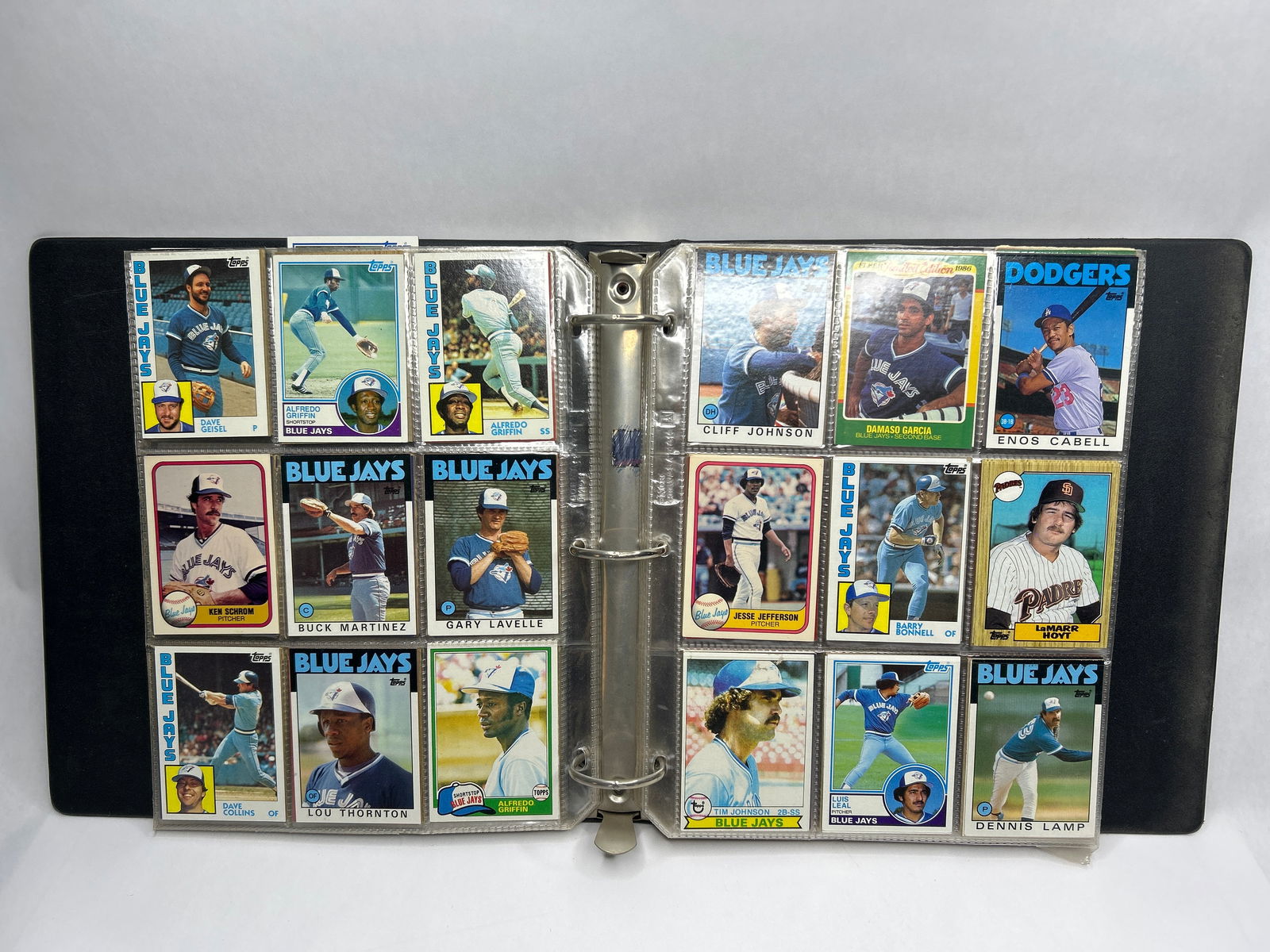3-Ring 2" Binder of Vintage Baseball Cards, Mostly 70s & 80s, Topps, Fleer (1 of 6)