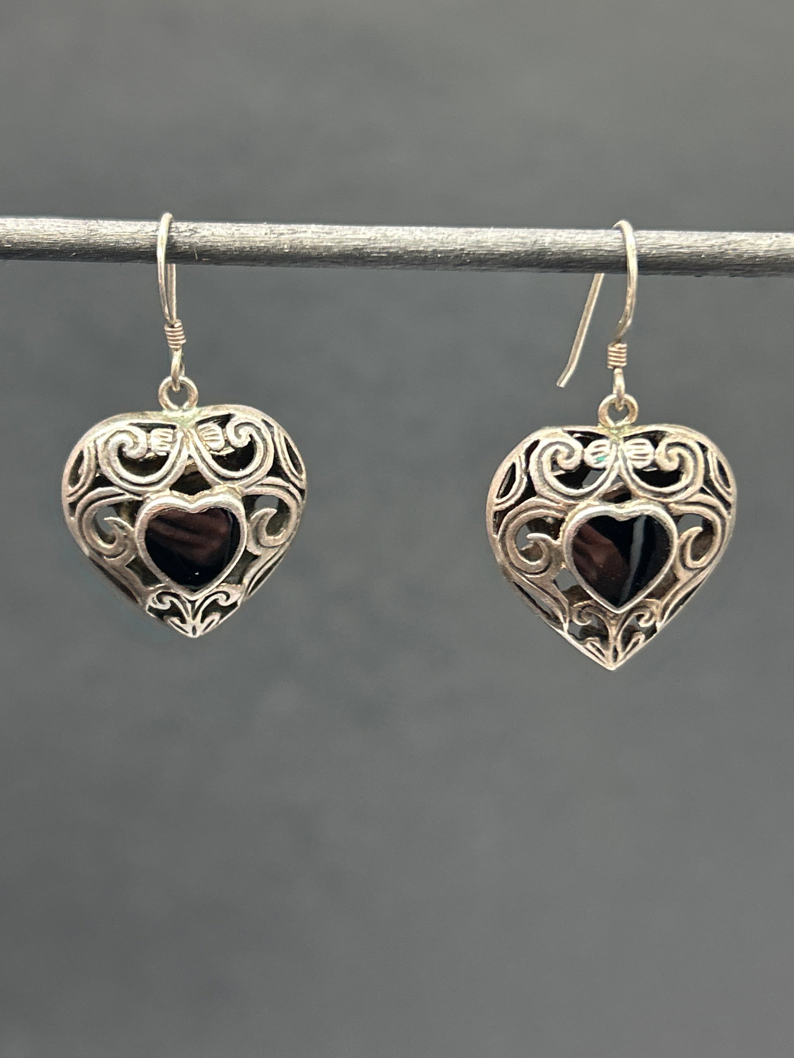 Sterling Silver Filigree Cage Style Heart Dangle Earrings with Onyx Heart Centers, Marked 925: **Bidding on this lot is acceptance of Terms & Conditions found in the Auction Details section at the top of our Auction. Bidder agrees all questions should be submitted prior to placing a bid.**
