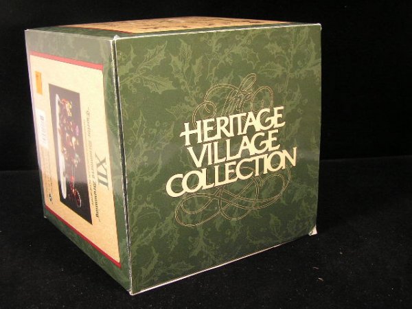 DEPT 56 12 DAYS DICKENS VILLAGE - TWELWE DRUMMERS - 4