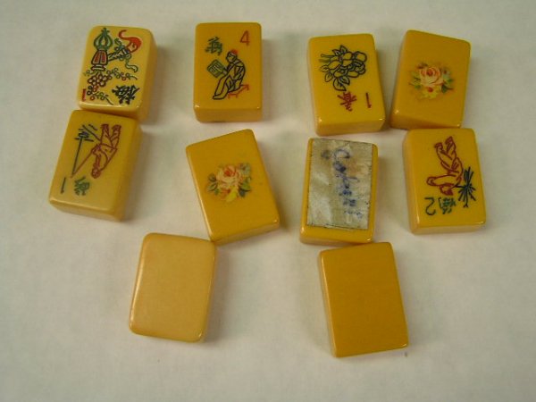 ANTIQUE MAH MA JONG SET IN CASE JOKER - 7