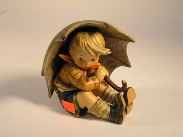 HUMMEL FIGURINE TMK 4 - UMBRELLA BOY - 152/0/A