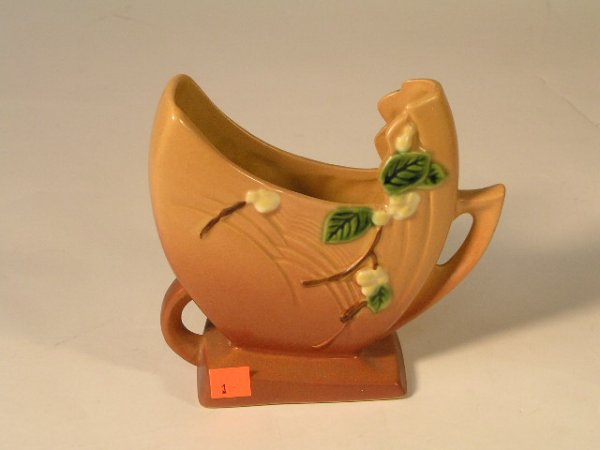 ROSEVILLE SNOWBERRY PINK PILLOW VASE #1FH-6