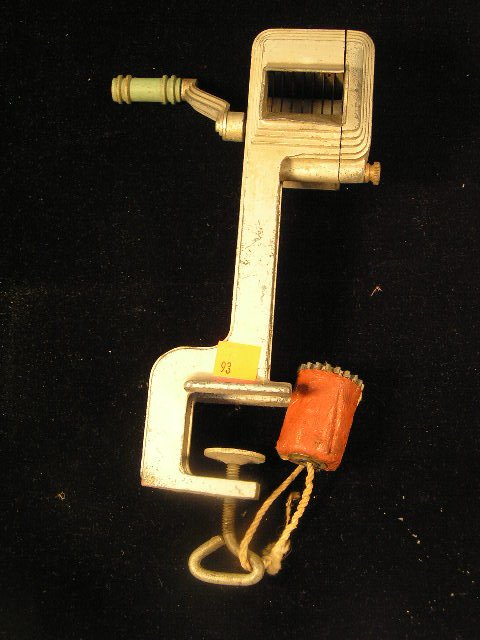 VINTAGE DECO VAUGHANS PEA HULLER BEAN SLICER