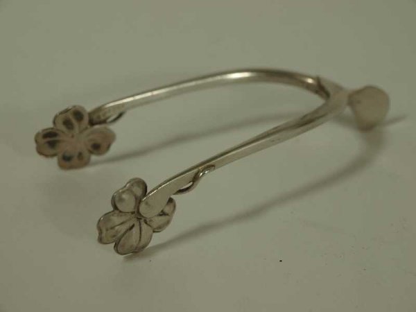 EDWARDIAN STERLING WISHBONE SHAMROCK SUGAR TONGS