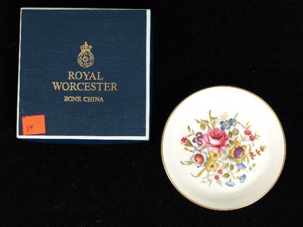 ROYAL WORCESTER DISH