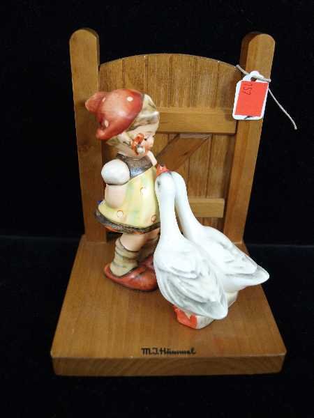 VINTAGE HUMMELL BOOKEND