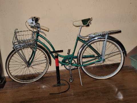 Vintage Cruiser Bicycle - Schwinn Corvette: All original