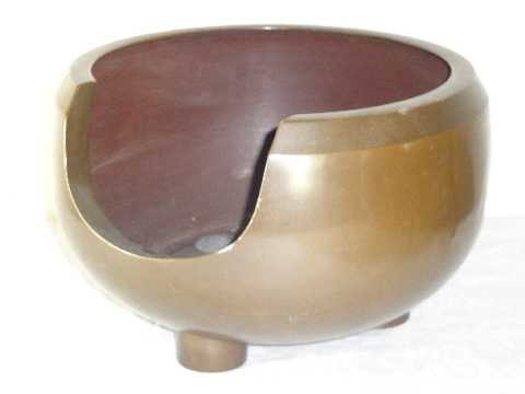 ANTIQUE JAPANESE BRONZE BOWL SINK: ORIGINAL MELLOW PATINA MOLDED BRONZE ON 3 FEET STANDS 9"X13"
