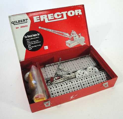 VTG GILBERT #10051 ERECTOR SET: ORIGINAL BOX MEASURING 16" ACROSS- CIRCA 1952