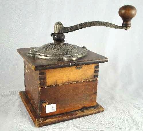 EARLY AMERICAN COFFEE GRINDER: MEASURES 9" TALL